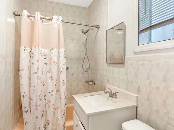 6 Gipson Street image 6 of 11