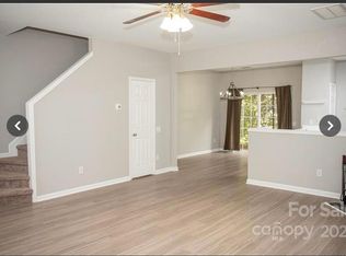 6871 Rothchild Dr, Charlotte, NC 28270