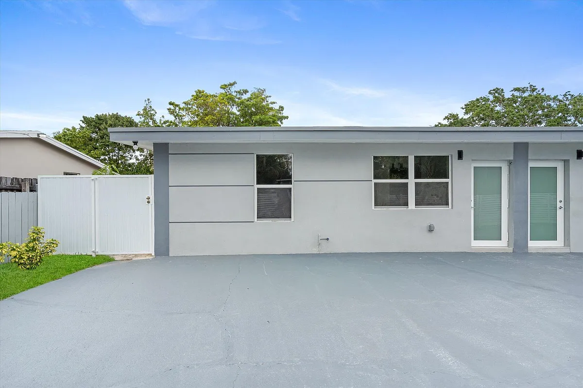 Building Photo - 2437 NW 97th St