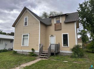 816 W 4th St, Canton, SD 57013