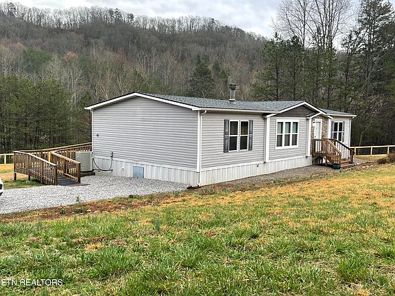 4th image of 1064 Big Creek Rd