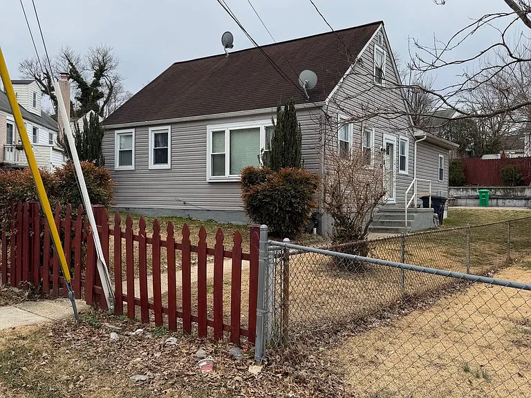 6609 Patterson St — Photo 1