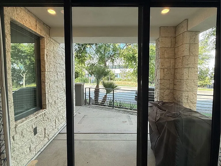 5907 S Westlawn Ave — Photo 5