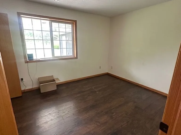 687 W Hazel Ave — Photo 6