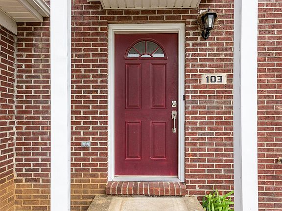 4th image of 103 Mary Rose Ln