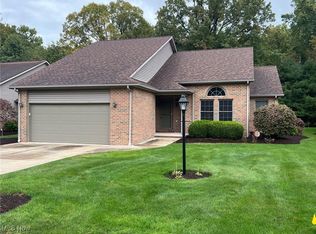 44 Oak Tree Ln SE, Warren, OH 44484