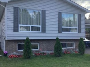 9 Brick Pond Rd, Severn, ON L0K1E0