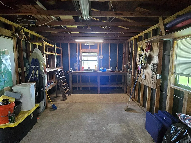 275 Sam Houston Loop — Photo 29