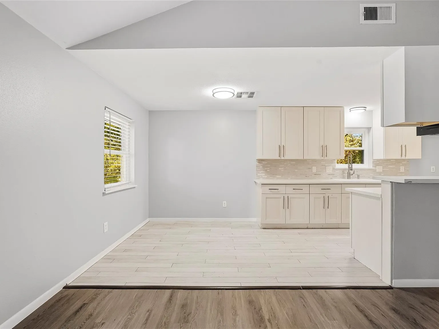 4 bed, 2.0 bath, 2100 sqft, $2,800 — Photo 4