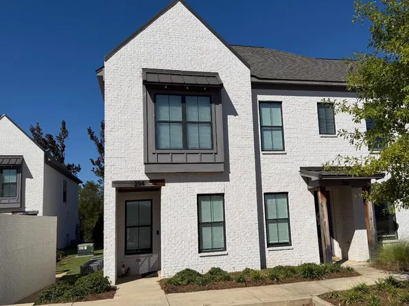 294 Stillwater Ln #294, Oxford, MS 38655