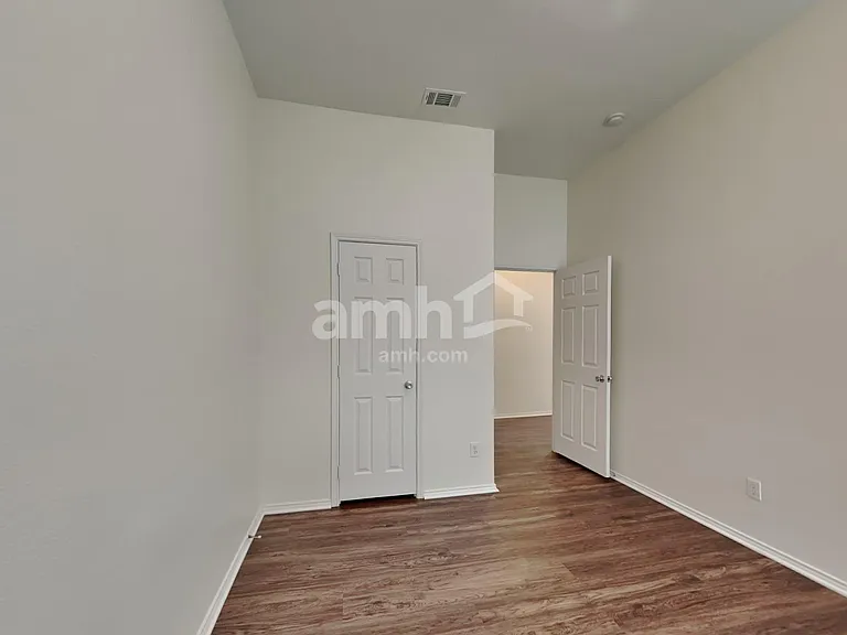 1207 Fox Glen Trl — Photo 22