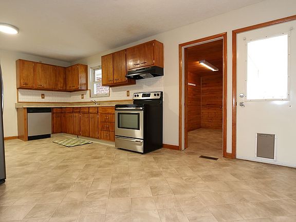 3rd image of 327 Township Road 1057