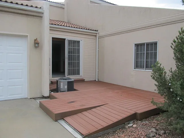 102 Phyllis Ave — Photo 3