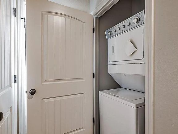 2nd image of 515 Cooner St Unit B
