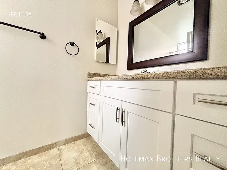 1215 N Cherokee Ave #105 — Photo 5