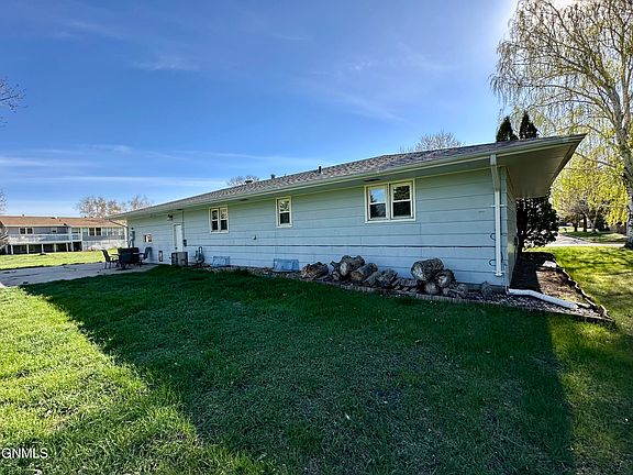 4th image of 503 Sayler St