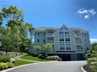 2 Manor Ter UNIT 213, Lexington, MA 02420