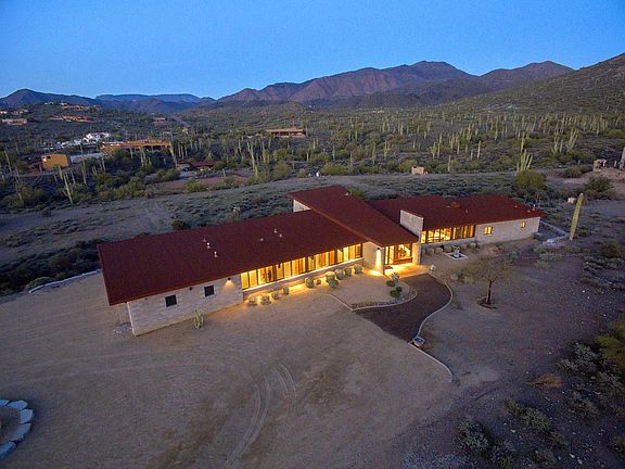 Mountain & Desert Views