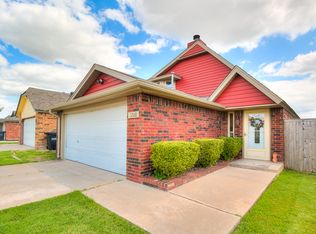 1708 SW 21st St, Moore, OK 73170