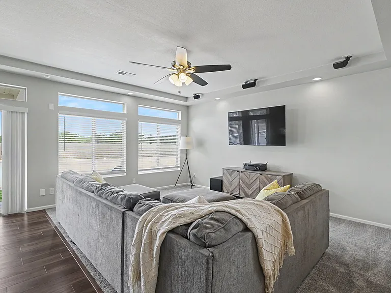 7856 Luminary Ln — Photo 10