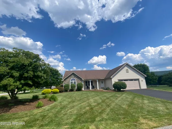 29 S Parsons Dr, Mill Hall, PA 17751
