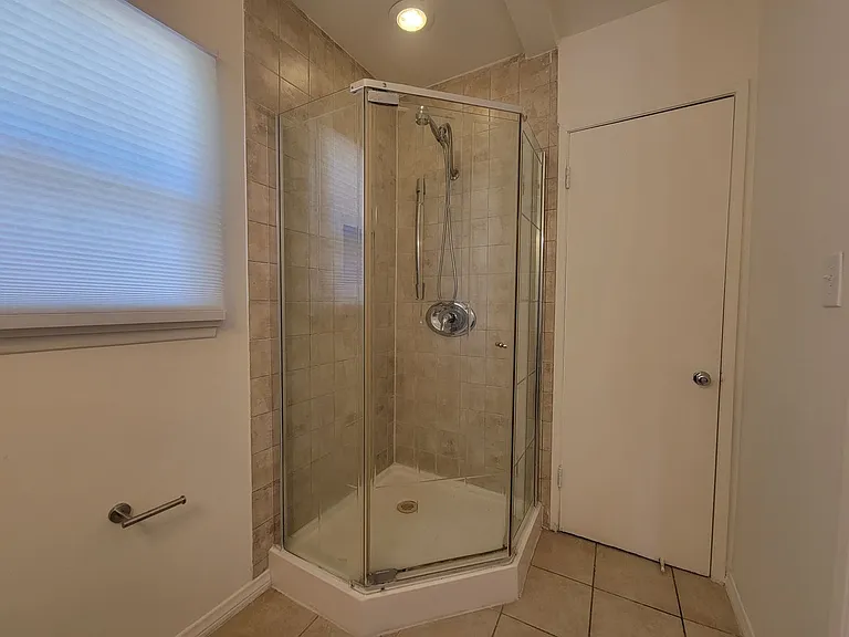 7118 Irondale Ave — Photo 15