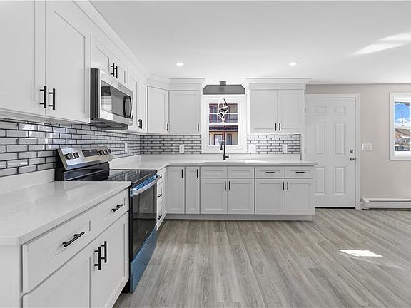 2nd image of 138 Glenbridge Ave