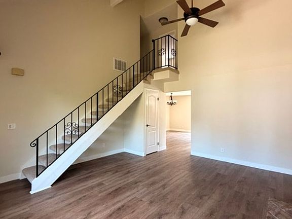 3rd image of 1312 Jasmine Cir