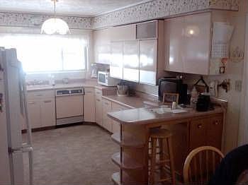 5th image of 677 S Park Ave #S