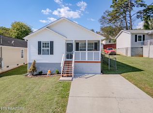 5011 NW Tenwood Dr, Knoxville, TN 37921