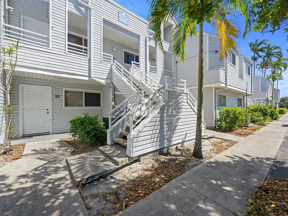 3449 NW 44th St #108