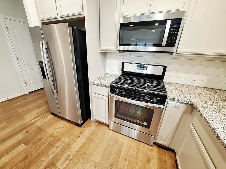 5900 Bucine Cv — Photo 16