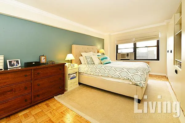 Sold by Living New York | media 16