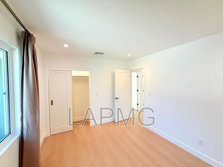 10839 Fellows Ave #10839 — Photo 17