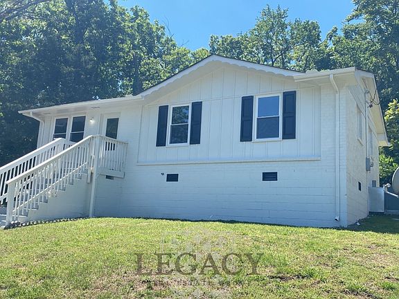 2nd image of 2316 Woodridge Dr