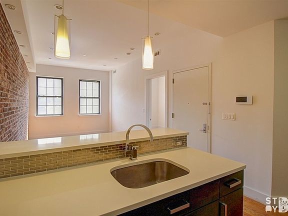 2nd image of 41 Lexington Ave #2B