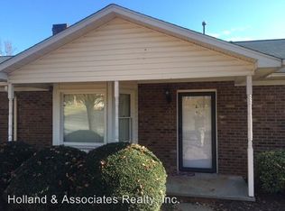 512 Carolyn Ct APT B, Eden, NC 27288