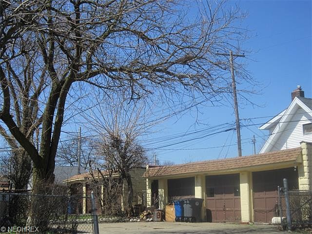 2nd image of 12621 Corlett Ave