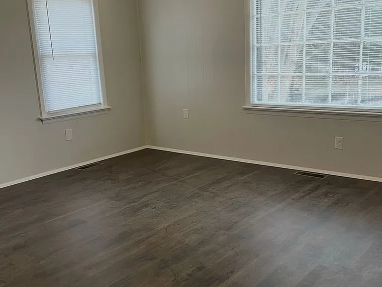 226 Fairgrounds Rd — Photo 11