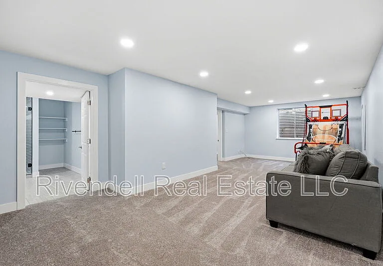 8007 S Datura St — Photo 17