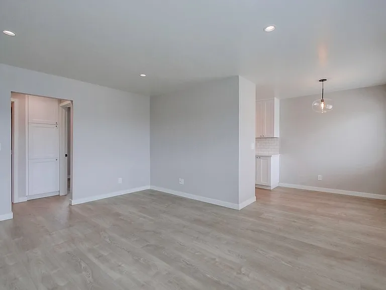 4449 Central Ave — Photo 4