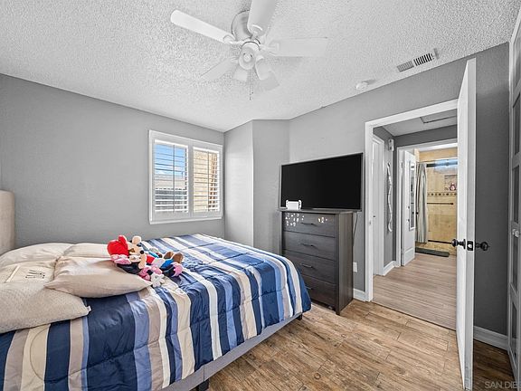3rd image of 27777 Cannon Dr