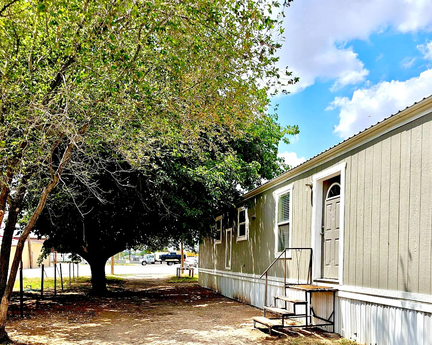 3 bed, 840 sqft, $1,325 — Photo 4