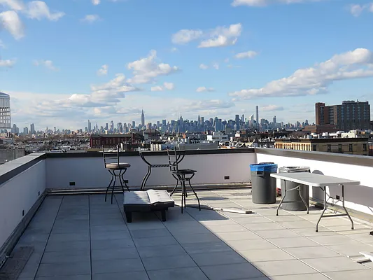 Rented by Rennit Inc. | media 23