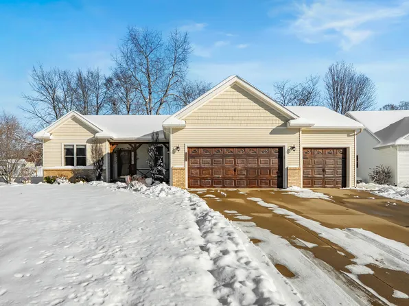 10859 Country Grove Cir, Portage, MI 49024