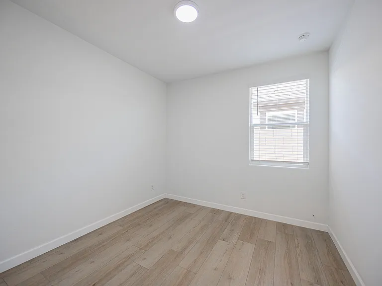 38165 W Excussare Way — Photo 23