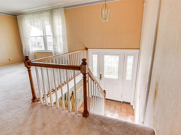 3rd image of 4633 Tauneybrook Dr