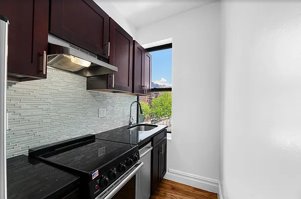 Rented by REAL New York | media 23