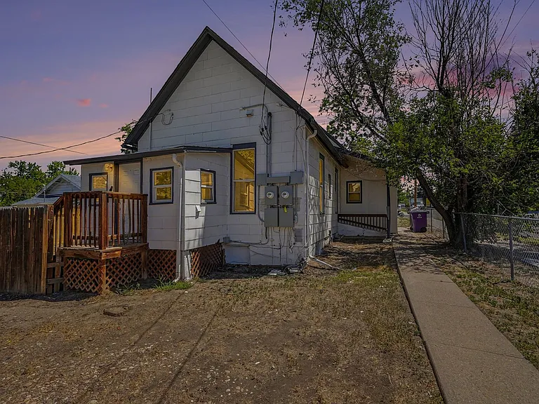 703 N Meade St — Photo 14