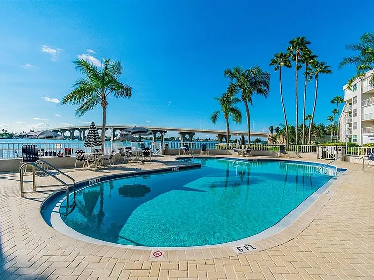 5901 Bahia Del Mar Cir #422 — Photo 19